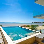 Penthouse Jimmys Privlaka, Wahnsinns Blick Und Beheiztem Pool Apartman Privlaka (Zadar)
