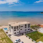 Penthouse Jimmys Privlaka, Wahnsinns Blick Und Beheiztem Pool *