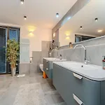 Penthouse Jimmys Privlaka, Wahnsinns Blick Und Beheiztem Pool Apartman Privlaka (Zadar)