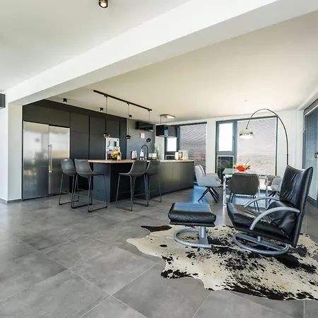 Penthouse Jimmys Privlaka, Wahnsinns Blick Und Beheiztem Pool 아파트 프리블라카