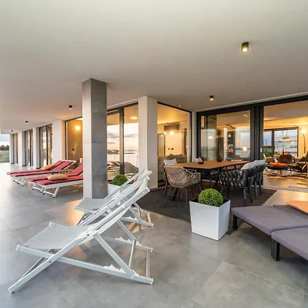 Penthouse Jimmys Privlaka, Wahnsinns Blick Und Beheiztem Pool * 프리블라카