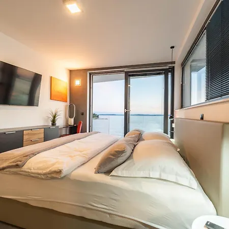 Daire Penthouse Jimmys Privlaka, Wahnsinns Blick Und Beheiztem Pool Privlaka (Zadar)