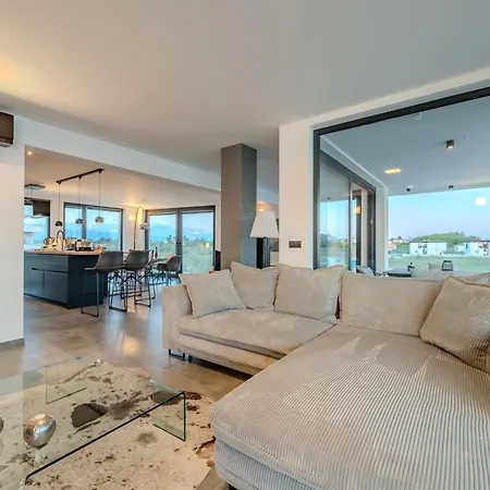 Penthouse Jimmys Privlaka, Wahnsinns Blick Und Beheiztem Pool Daire Privlaka (Zadar)