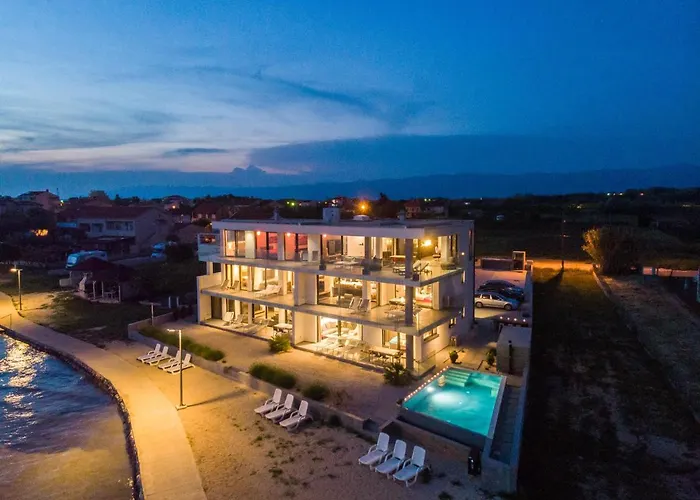 Penthouse Jimmys Privlaka, Wahnsinns Blick Und Beheiztem Pool * Privlaka (Zadar)