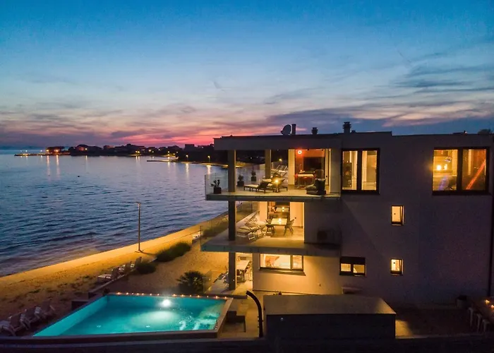 Апартаменты Penthouse Jimmys Privlaka, Wahnsinns Blick Und Beheiztem Pool Привлака