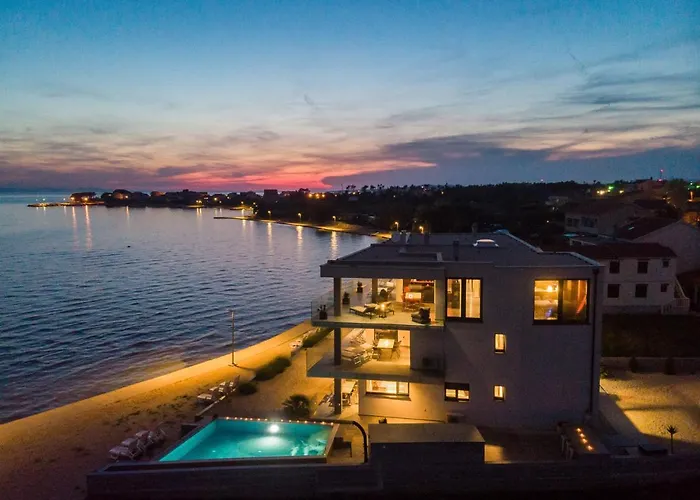 Daire Penthouse Jimmys Privlaka, Wahnsinns Blick Und Beheiztem Pool *