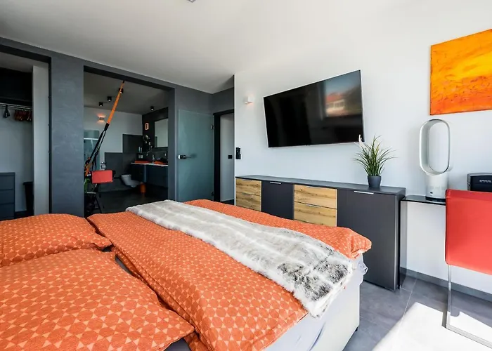Penthouse Jimmys Privlaka, Wahnsinns Blick Und Beheiztem Pool Daire