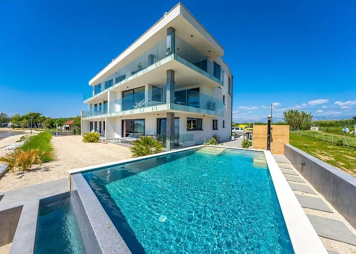 Daire Penthouse Jimmys Privlaka, Wahnsinns Blick Und Beheiztem Pool