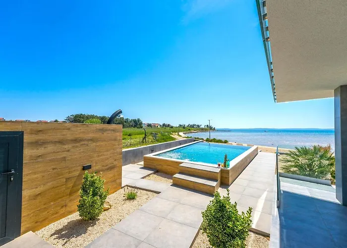 Penthouse Jimmys Privlaka, Wahnsinns Blick Und Beheiztem Pool Daire Privlaka (Zadar)