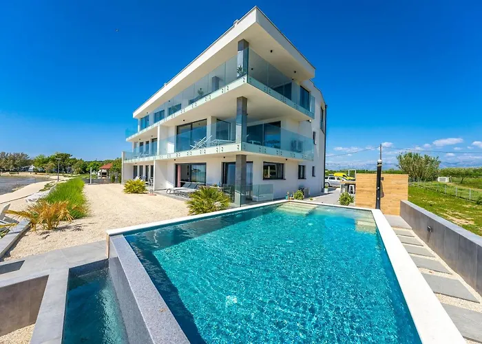 Daire Penthouse Jimmys Privlaka, Wahnsinns Blick Und Beheiztem Pool