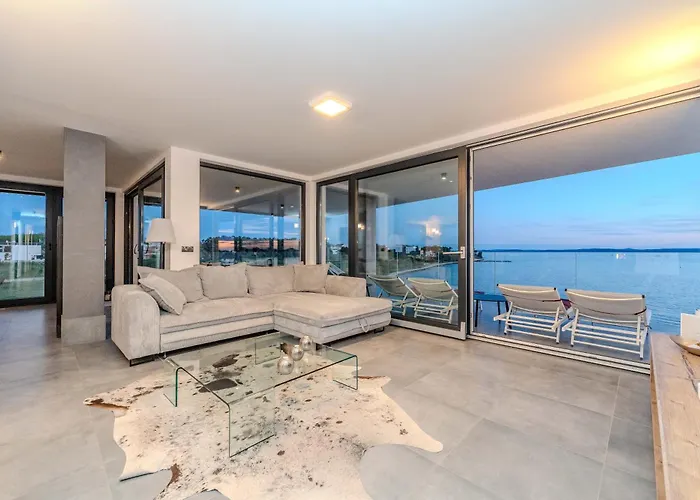 Daire Penthouse Jimmys Privlaka, Wahnsinns Blick Und Beheiztem Pool Privlaka (Zadar)
