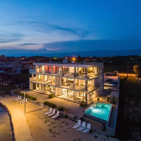 Penthouse Jimmys Privlaka, Wahnsinns Blick Und Beheiztem Pool * Privlaka (Zadar)