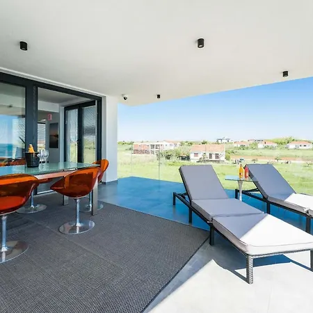 Penthouse Jimmys Privlaka, Wahnsinns Blick Und Beheiztem Pool