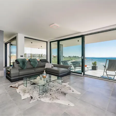 Apartment Penthouse Jimmys Privlaka, Wahnsinns Blick Und Beheiztem Pool *