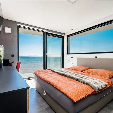 Apartment Penthouse Jimmys Privlaka, Wahnsinns Blick Und Beheiztem Pool Privlaka (Zadar)
