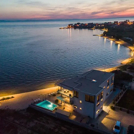 Apartment Penthouse Jimmys Privlaka, Wahnsinns Blick Und Beheiztem Pool