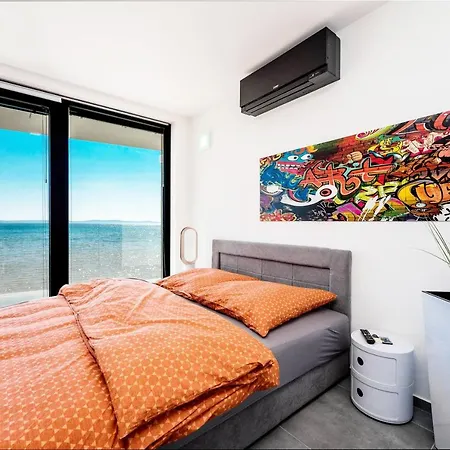 Penthouse Jimmys Privlaka, Wahnsinns Blick Und Beheiztem Pool Apartment