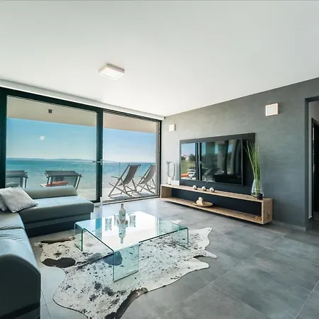 Penthouse Jimmys Privlaka, Wahnsinns Blick Und Beheiztem Pool Apartment
