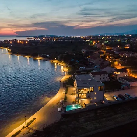 Penthouse Jimmys Privlaka, Wahnsinns Blick Und Beheiztem Pool