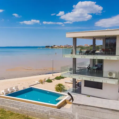 Apartment Penthouse Jimmys Privlaka, Wahnsinns Blick Und Beheiztem Pool Privlaka (Zadar)