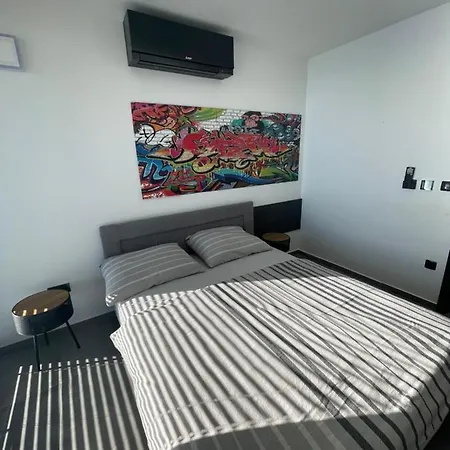 Penthouse Jimmys Privlaka, Wahnsinns Blick Und Beheiztem Pool Apartment *
