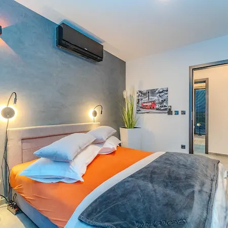 Penthouse Jimmys Privlaka, Wahnsinns Blick Und Beheiztem Pool