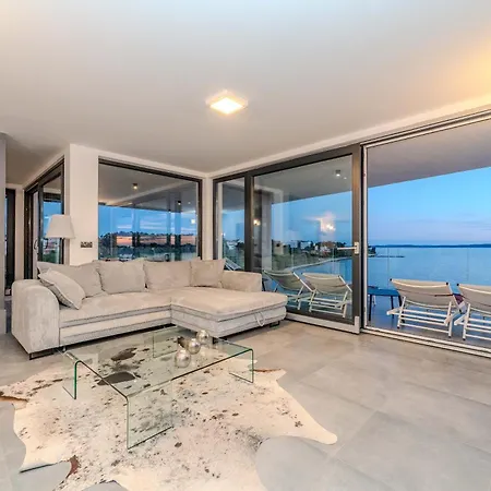 Apartment Penthouse Jimmys Privlaka, Wahnsinns Blick Und Beheiztem Pool Privlaka (Zadar)