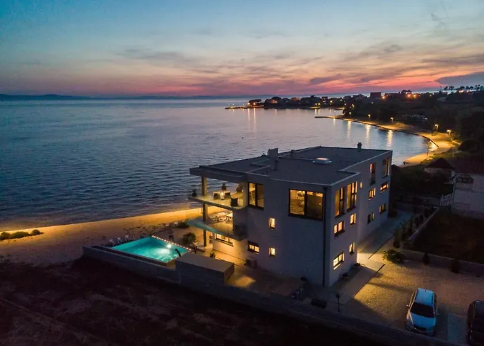 Penthouse Jimmys Privlaka, Wahnsinns Blick Und Beheiztem Pool شقة
