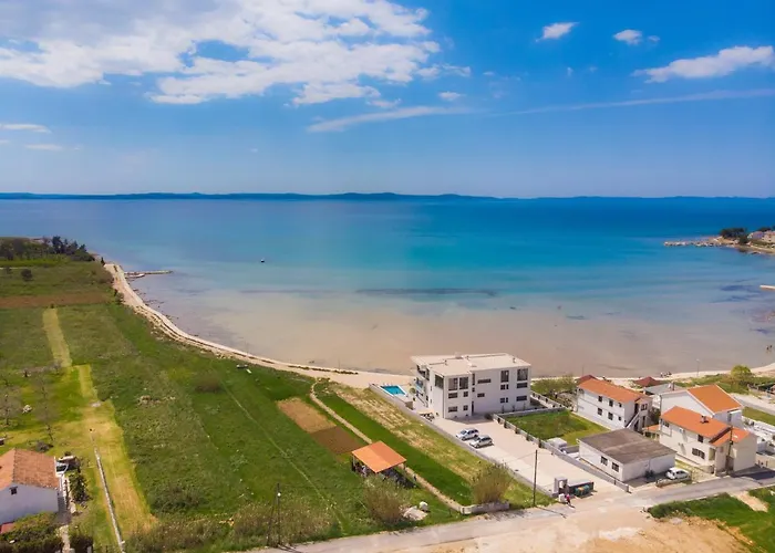 Penthouse Jimmys Privlaka, Wahnsinns Blick Und Beheiztem Pool بريفلاكا