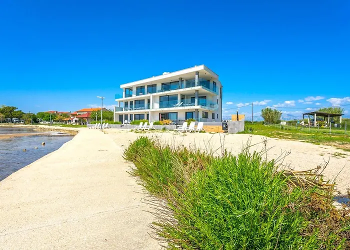 Penthouse Jimmys Privlaka, Wahnsinns Blick Und Beheiztem Pool *