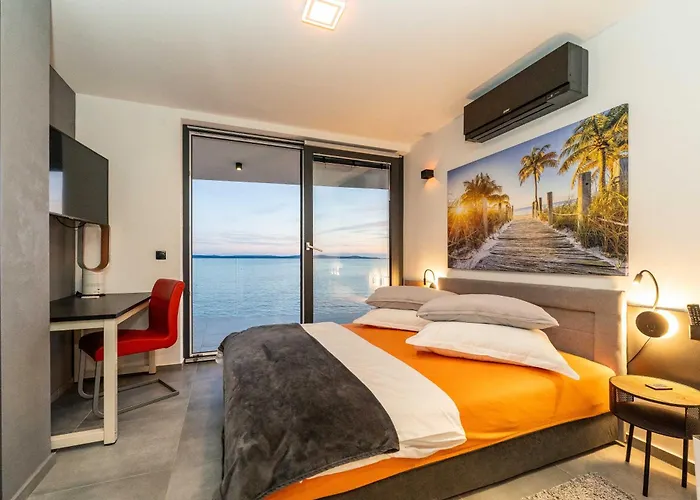 Penthouse Jimmys Privlaka, Wahnsinns Blick Und Beheiztem Pool *