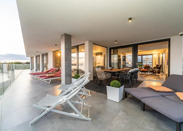 Penthouse Jimmys Privlaka, Wahnsinns Blick Und Beheiztem Pool * بريفلاكا