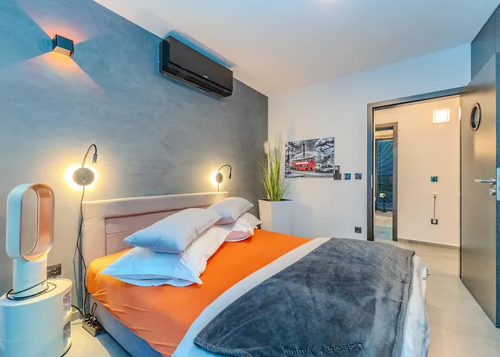 Penthouse Jimmys Privlaka, Wahnsinns Blick Und Beheiztem Pool